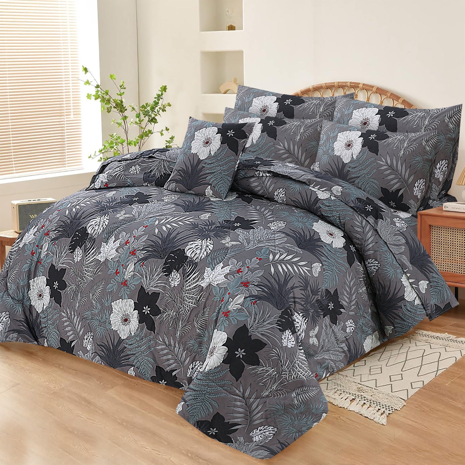 7 pcs premium quality  Comforter sets n-32